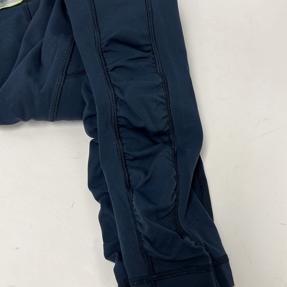 Lululemon Women’s Ruched Side Athletic Leggings with Side Pockets Size 4 - Picture 9 of 10